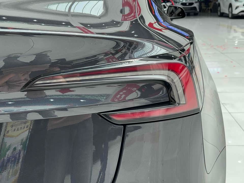 Tesla Model 3 Tesla Model 3