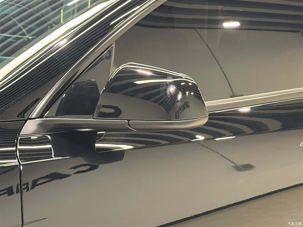 Tesla Model Y, 2023 13