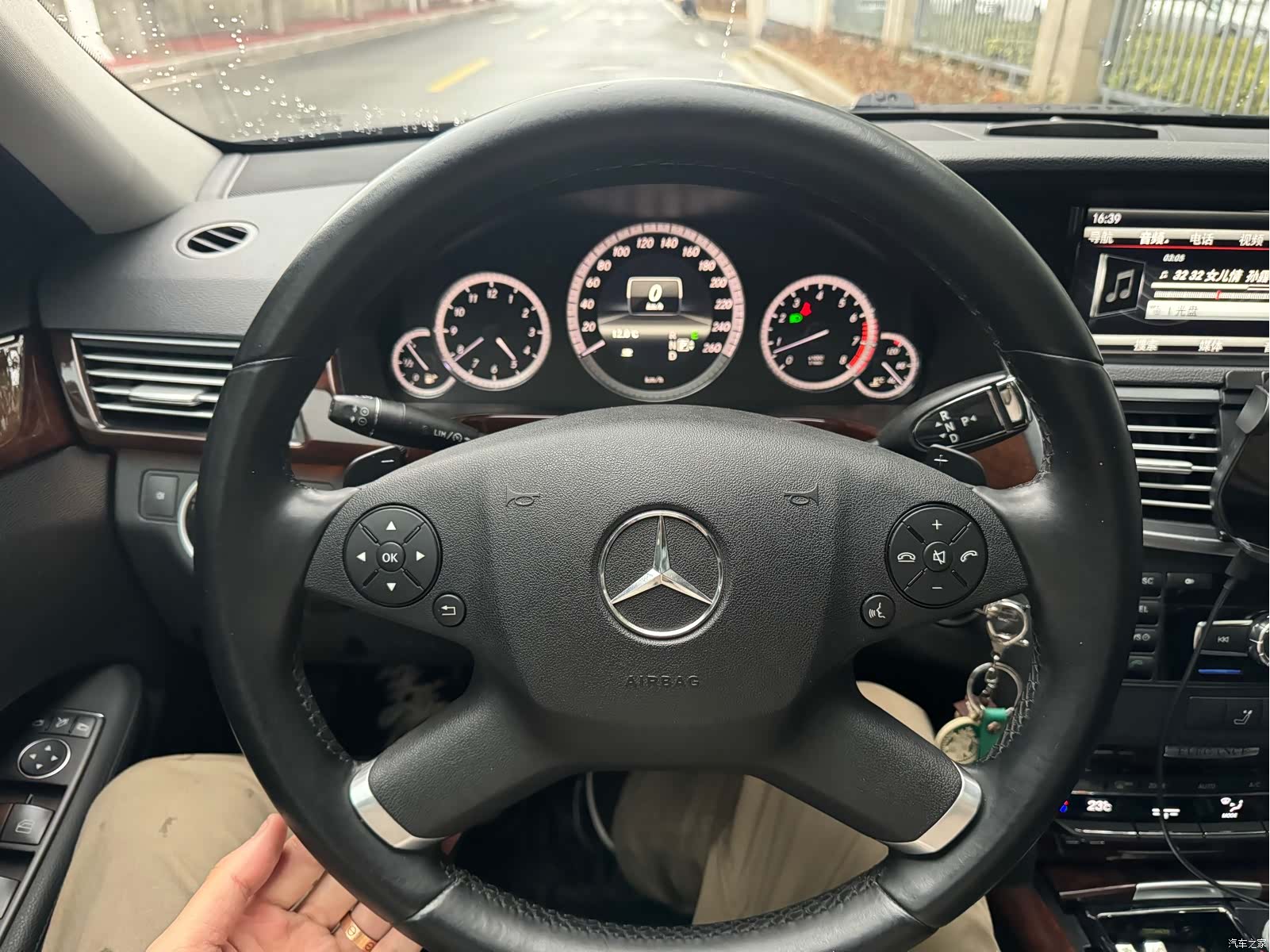 Mercedes-Benz E-Class, 2013 11