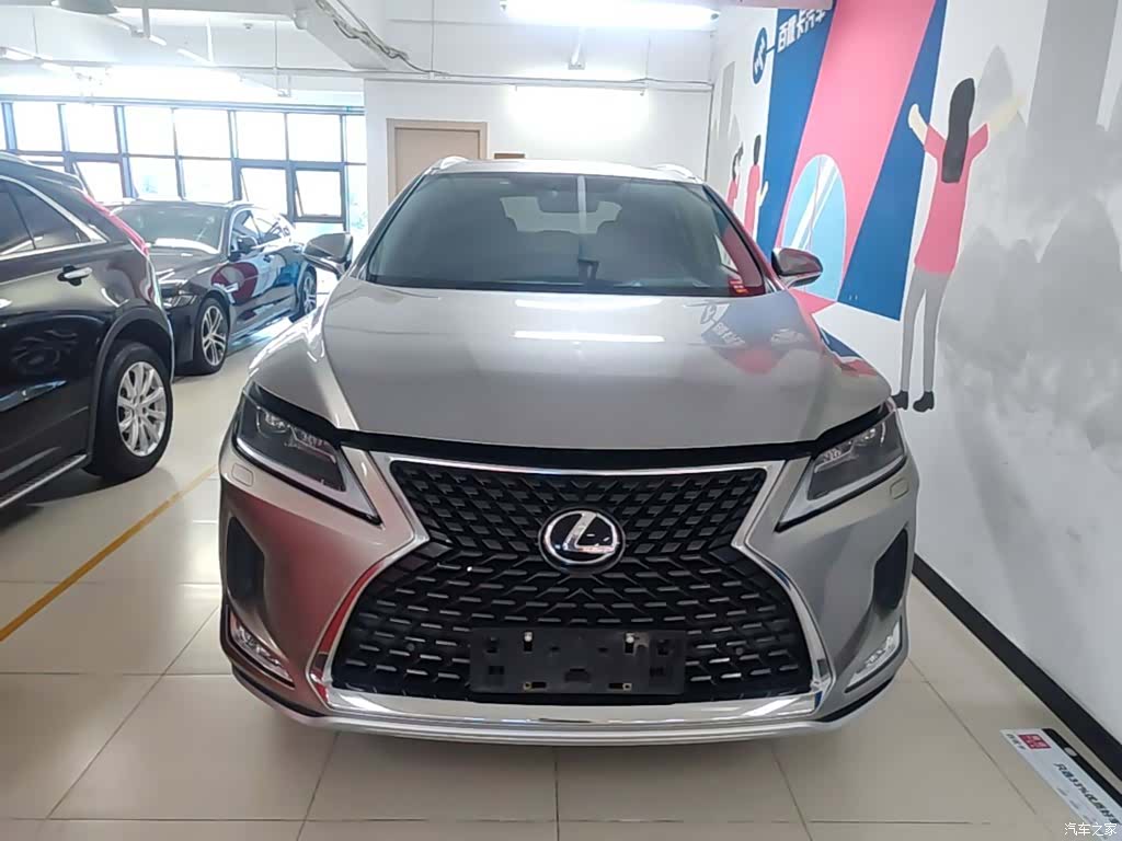 Lexus RX, 2022 3