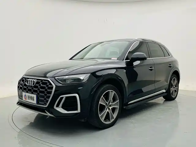 Audi Q5L 2022 — купить из Китая под заказ
