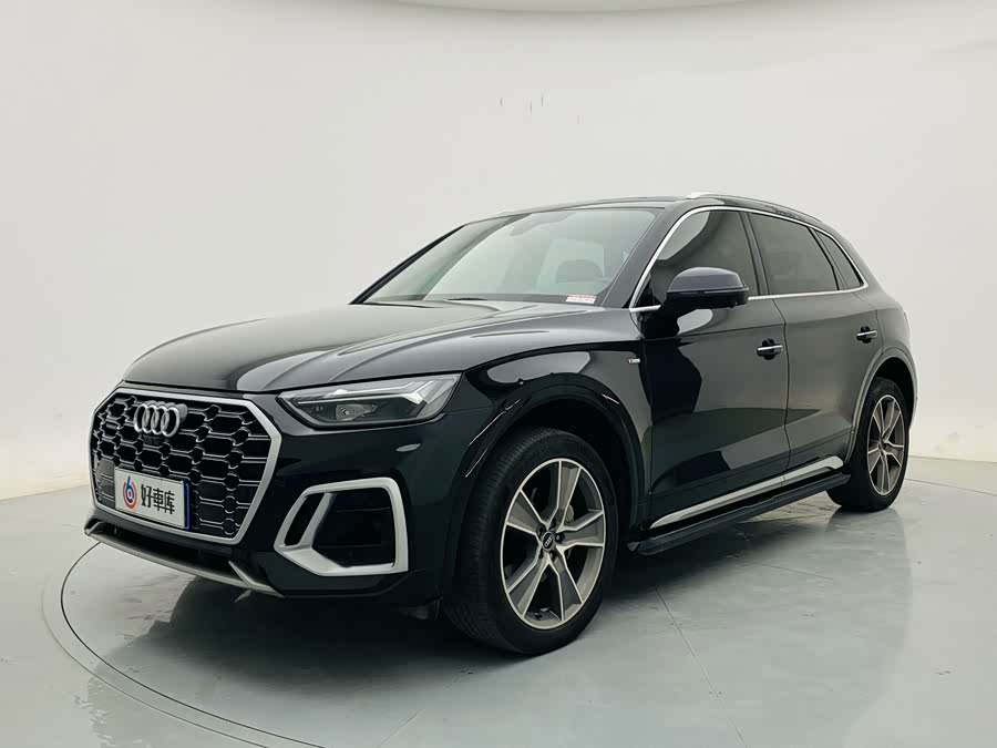 Audi Q5L 2022, фото 1
