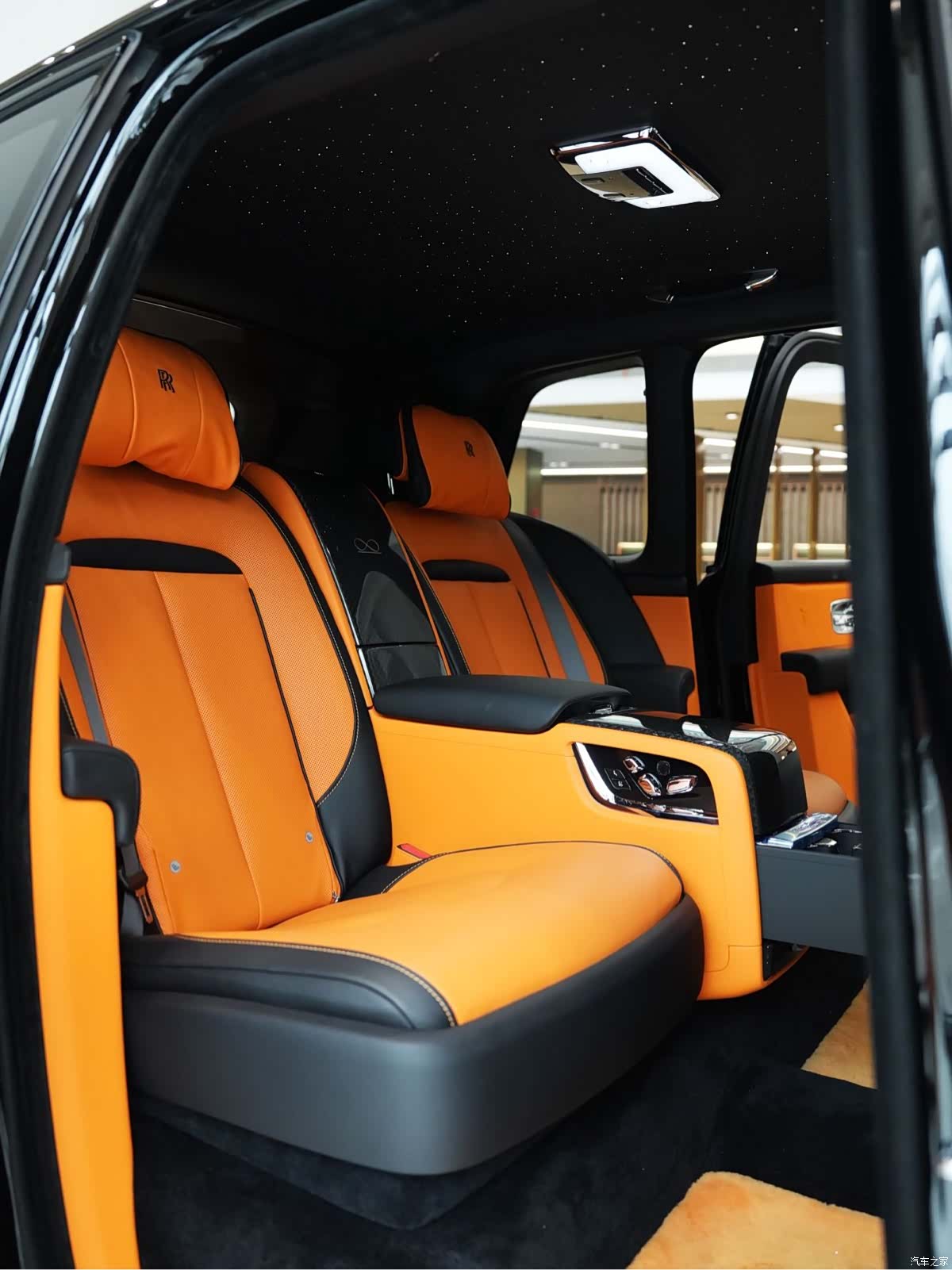 Rolls-Royce Cullinan, 2023 11