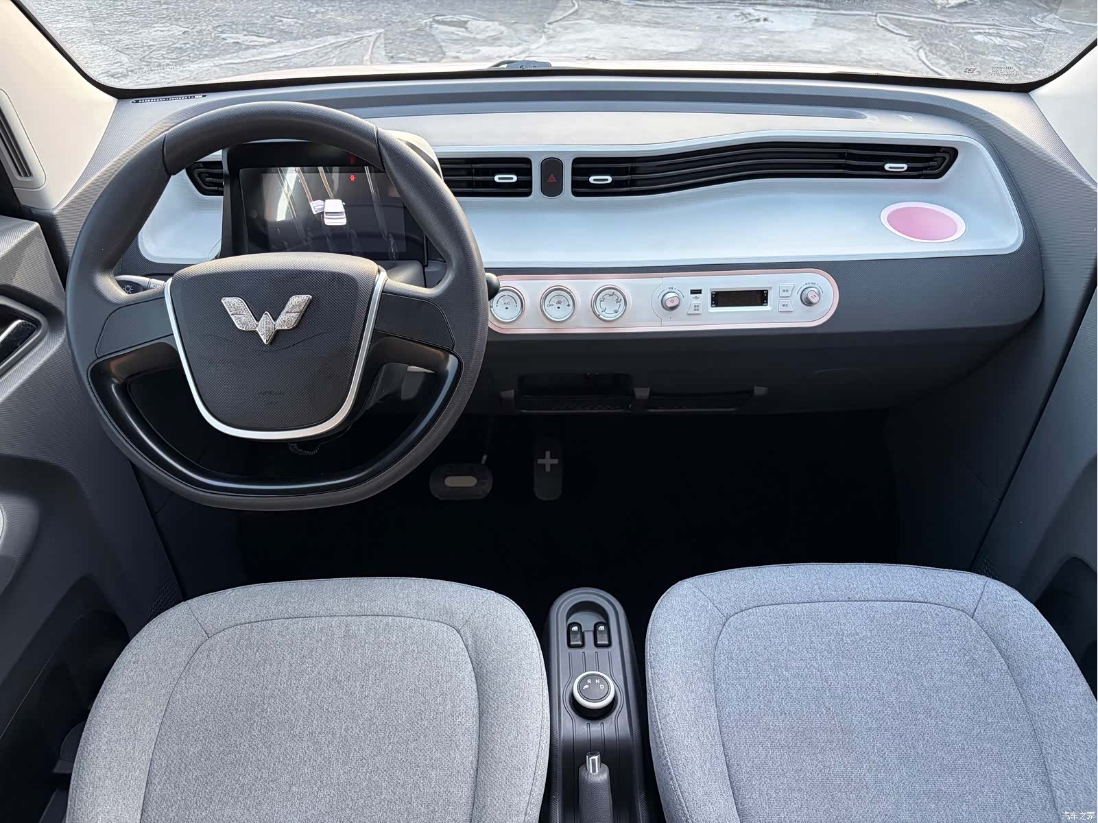 Wuling MINIEV, 2022 10
