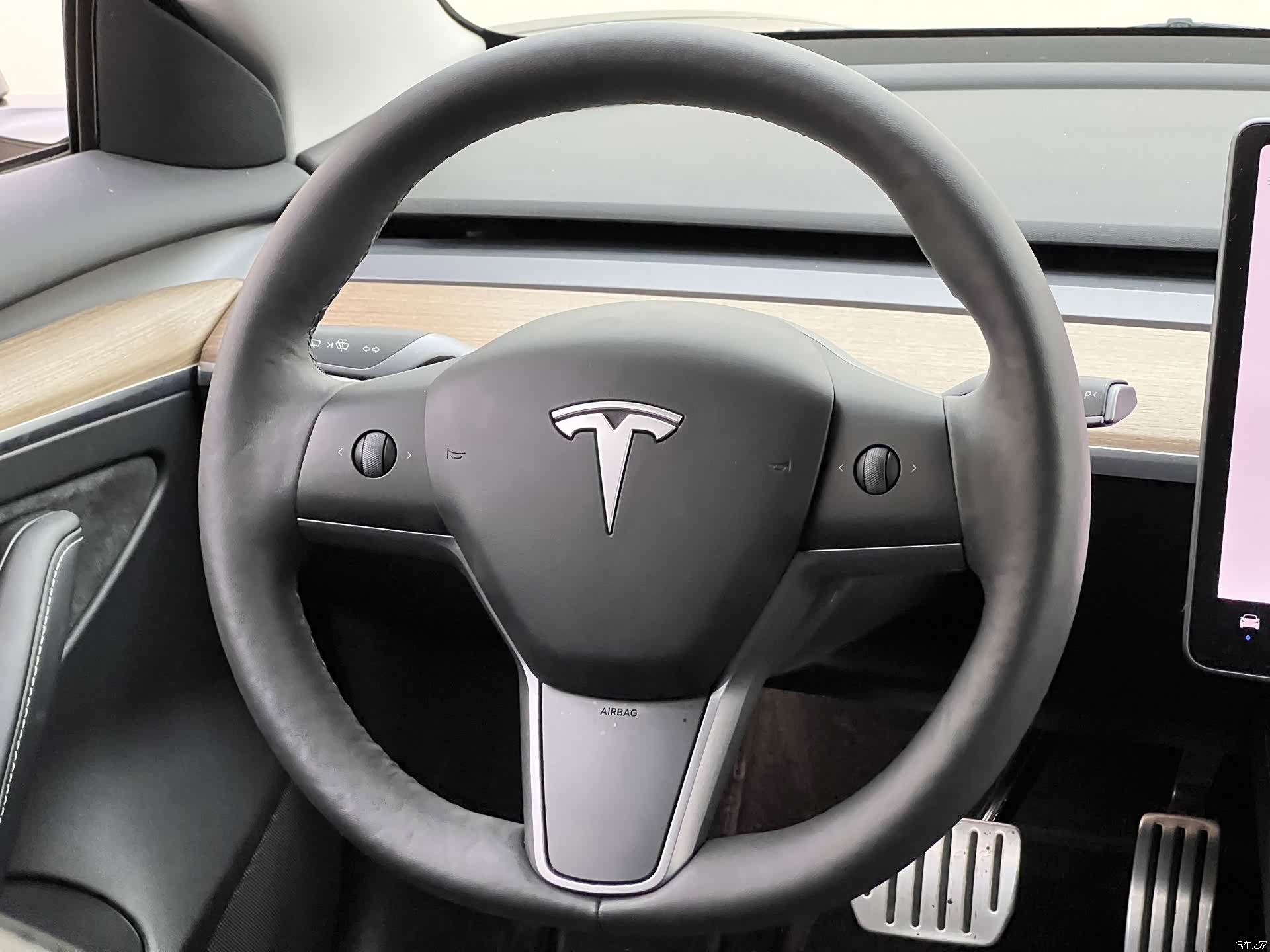 Tesla Model 3, 2023 27