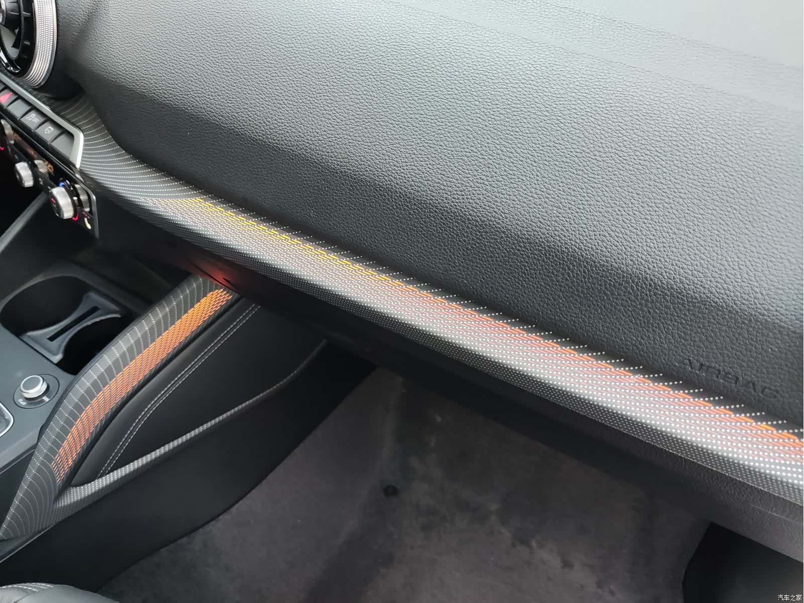 Audi Q2L, 2021 17