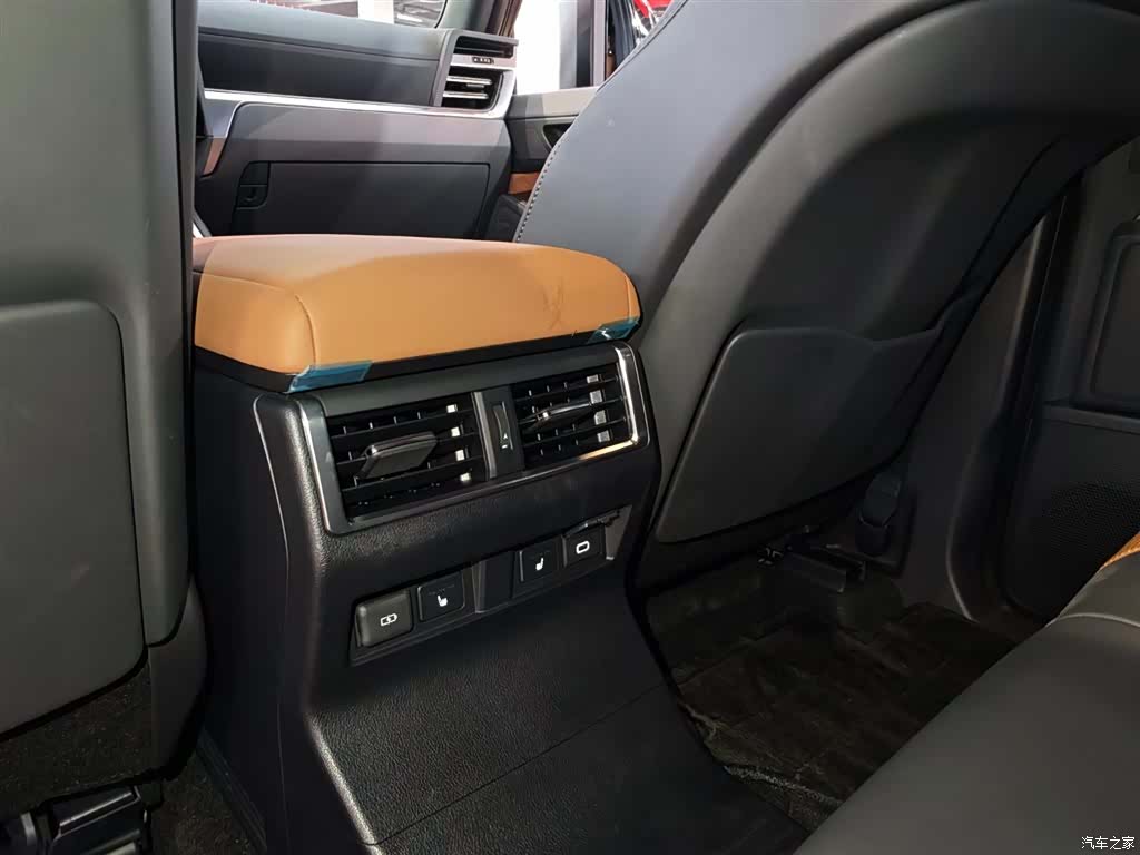 Lexus GX, 2025 25