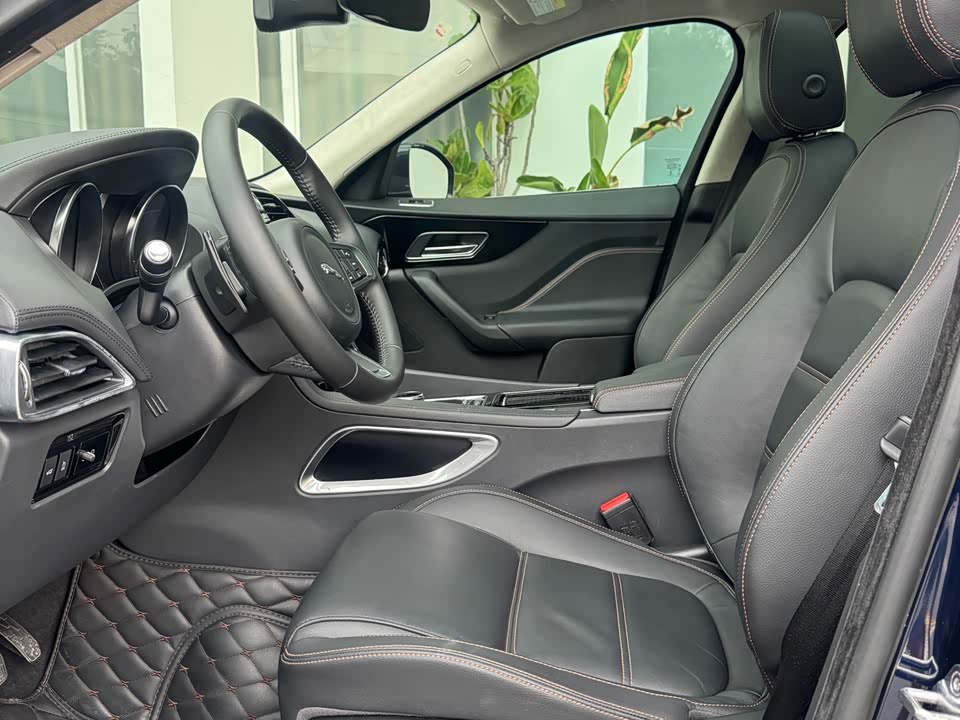 Jaguar F-PACE Jaguar F-PACE