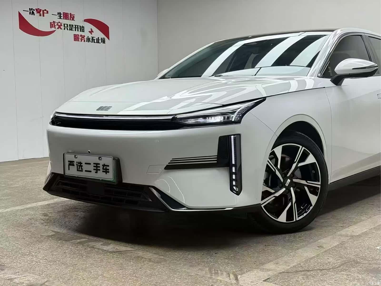 Geely Galaxy L6, 2024 1