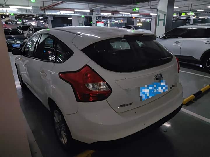 Ford Focus, 2014 года фото 10