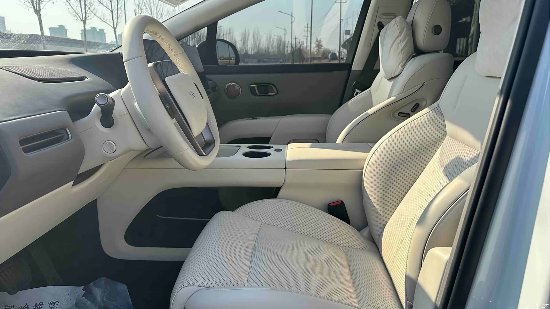 Li Auto i8, 2025 4