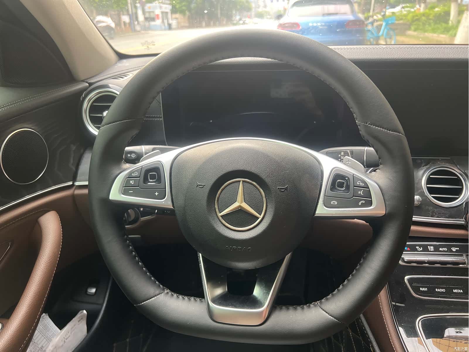 Mercedes-Benz E-Class, 2017 25