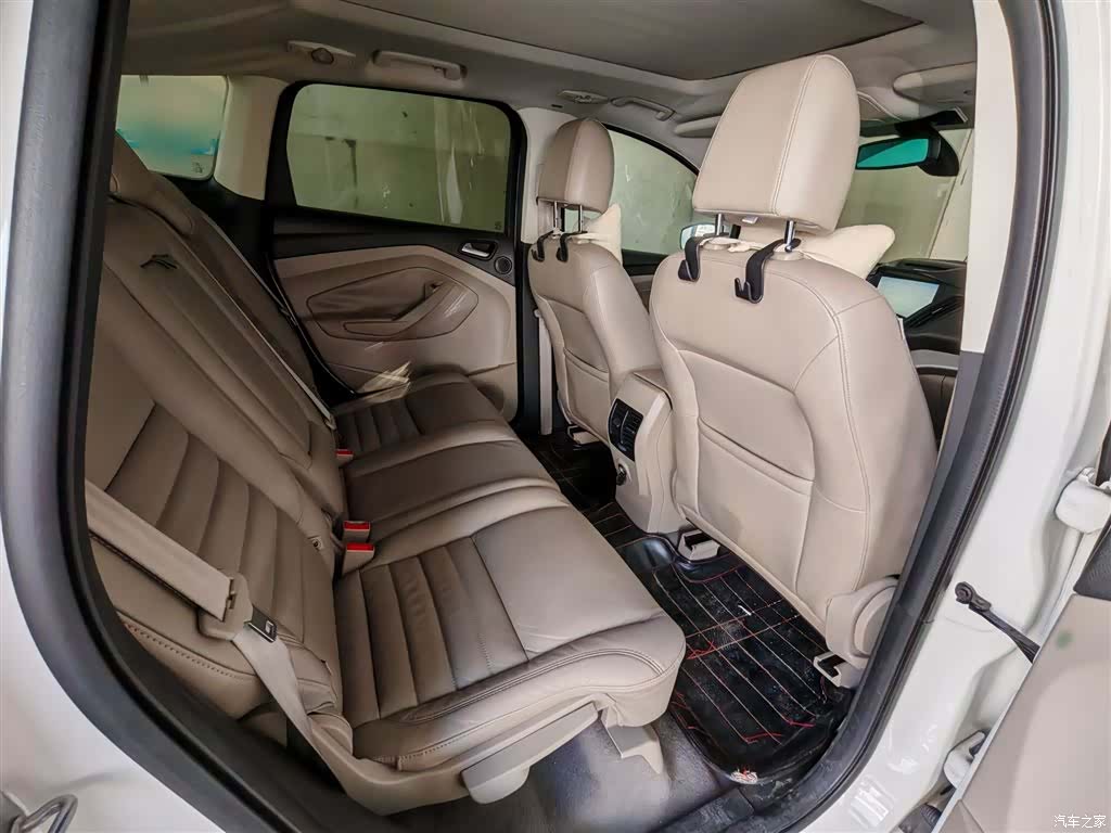 Ford Kuga, 2014 18