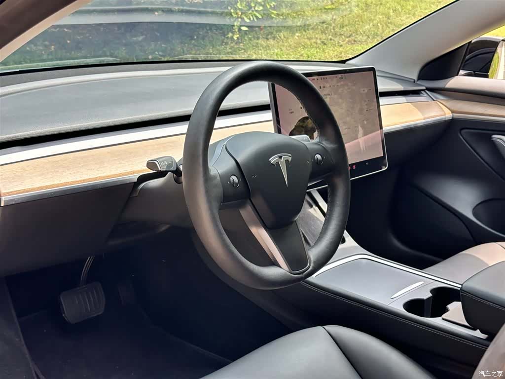 Tesla Model 3, 2021 7
