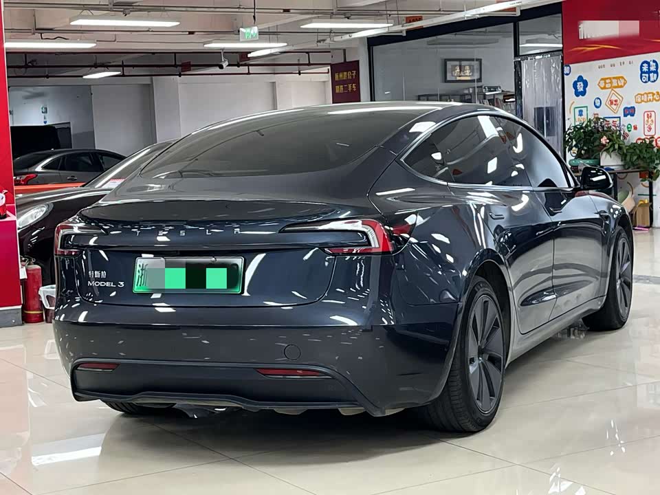 Tesla Model 3 Tesla Model 3