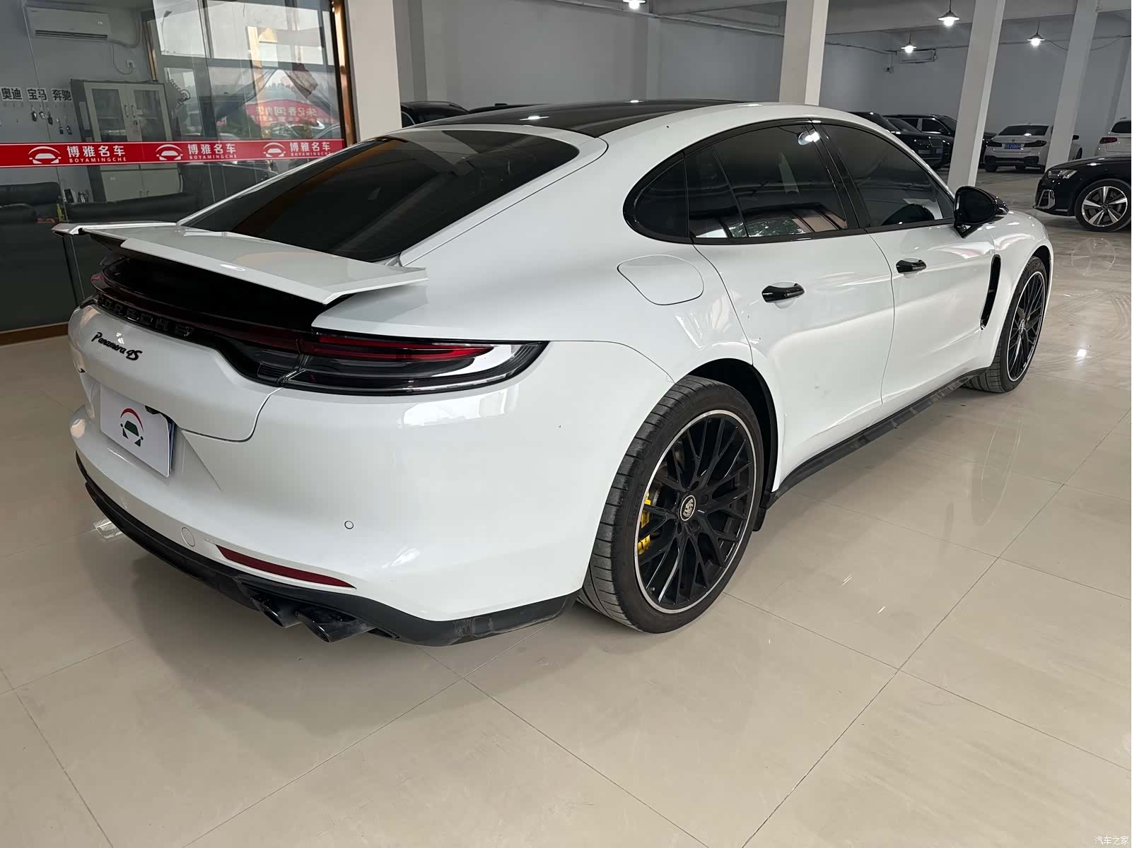 Porsche Panamera, 2021 все фото