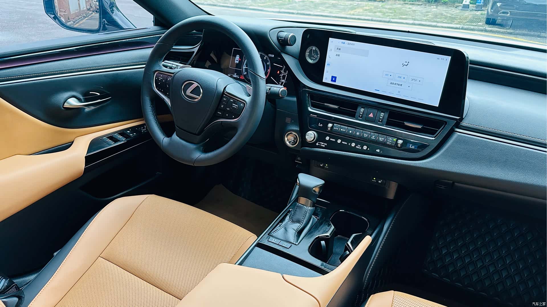 Lexus ES, 2023 25