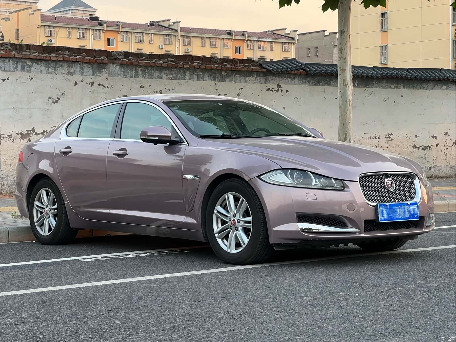 Jaguar XF, 2014 3