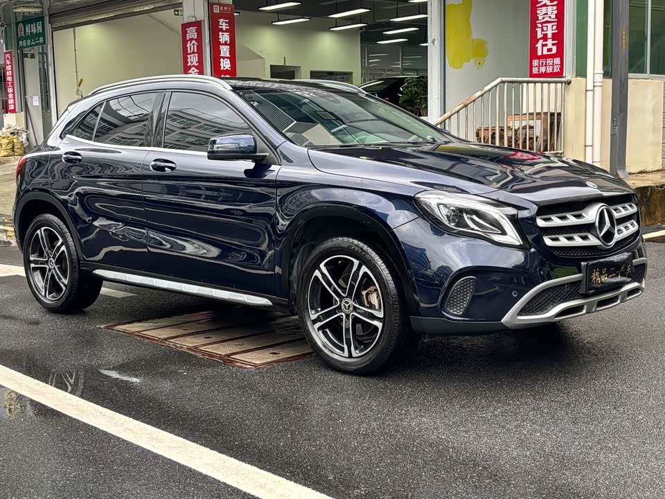 Mercedes-Benz GLA
