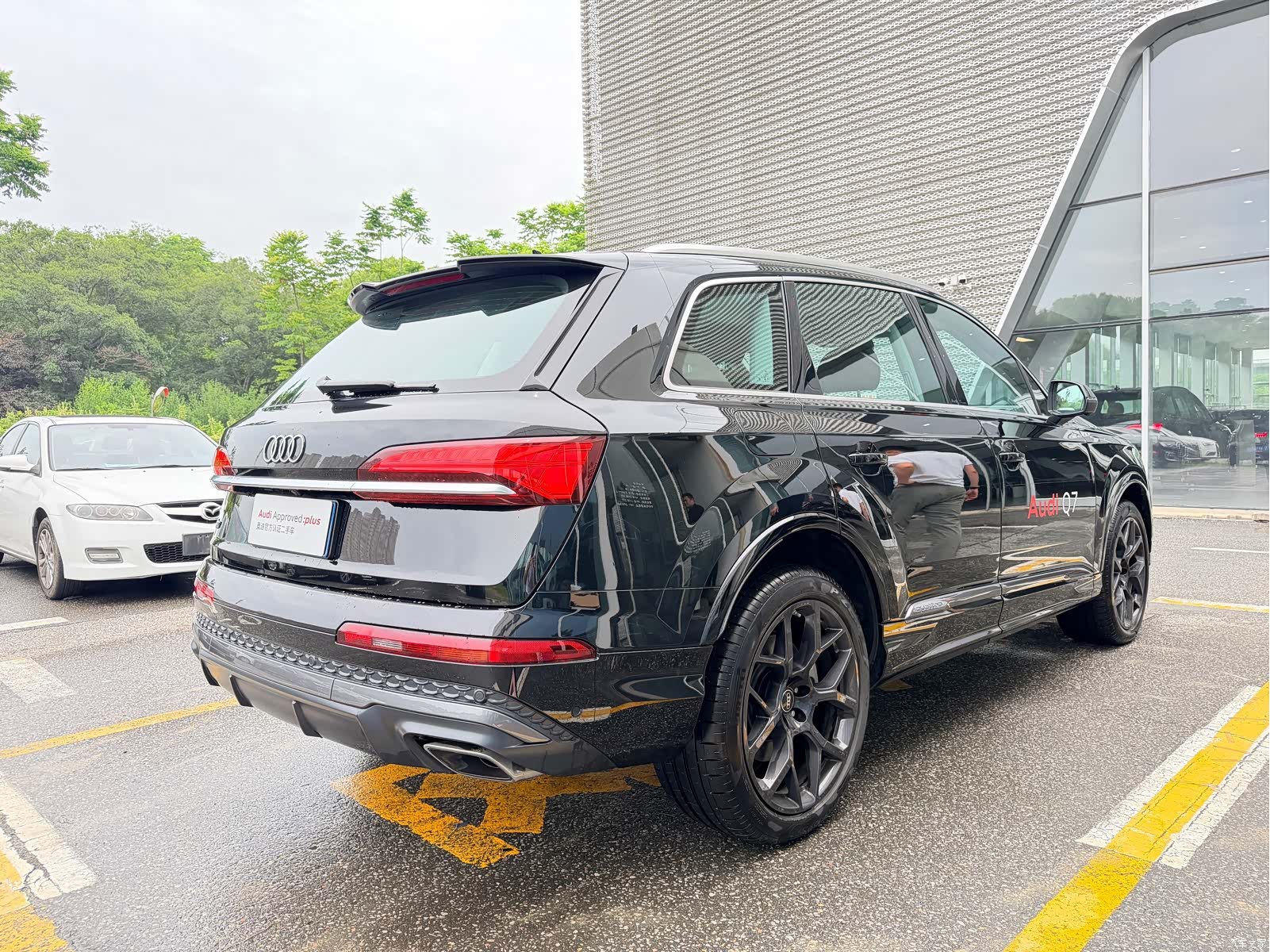 Audi Q7, 2025 13