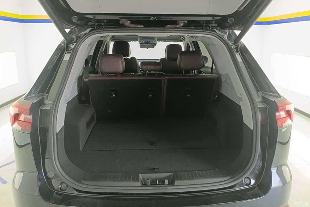 Chery Tiggo 8, 2024 4
