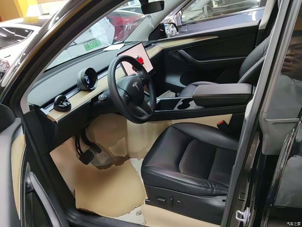 Tesla Model Y, 2022 15