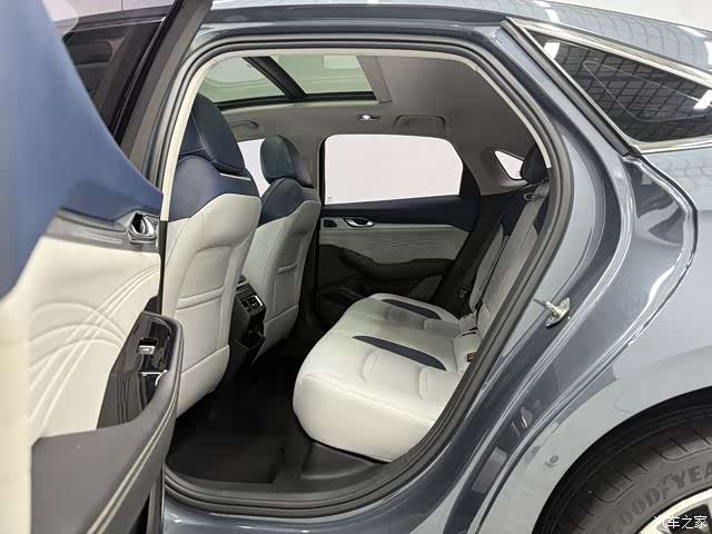 Geely Preface, 2021 12