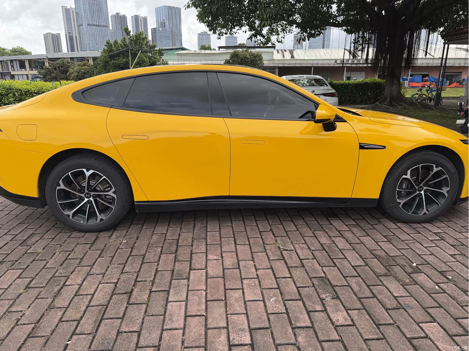 Xpeng P7, 2020 8