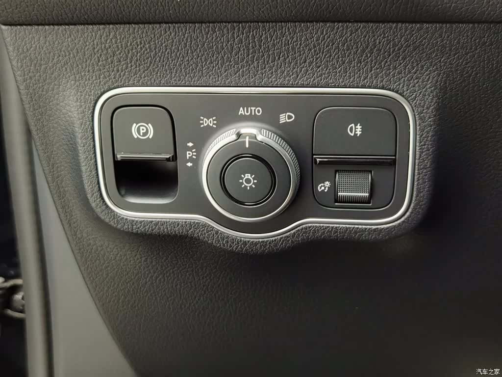 Mercedes-Benz GLB, 2023 21