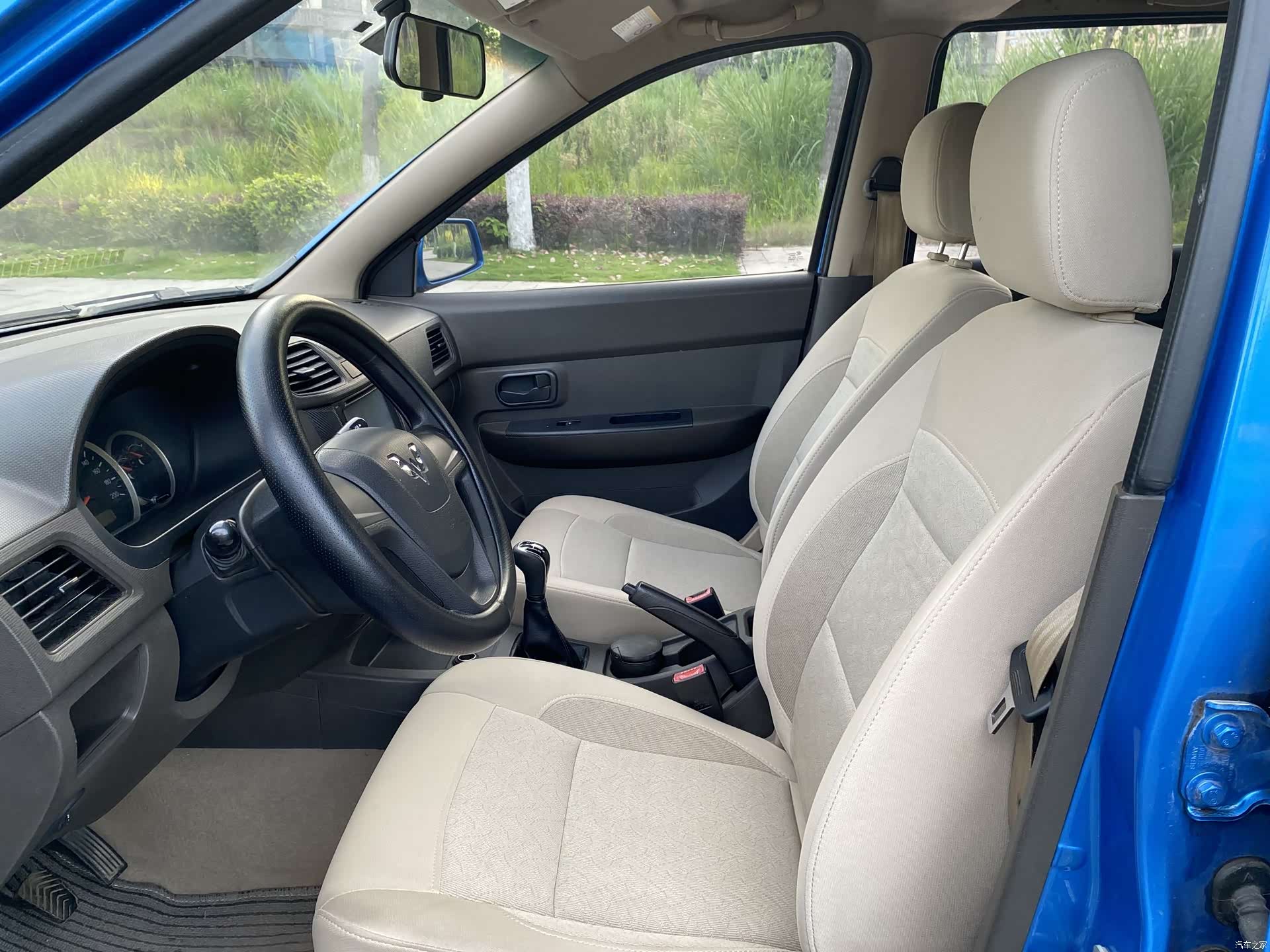 Wuling Hongguang, 2014 8