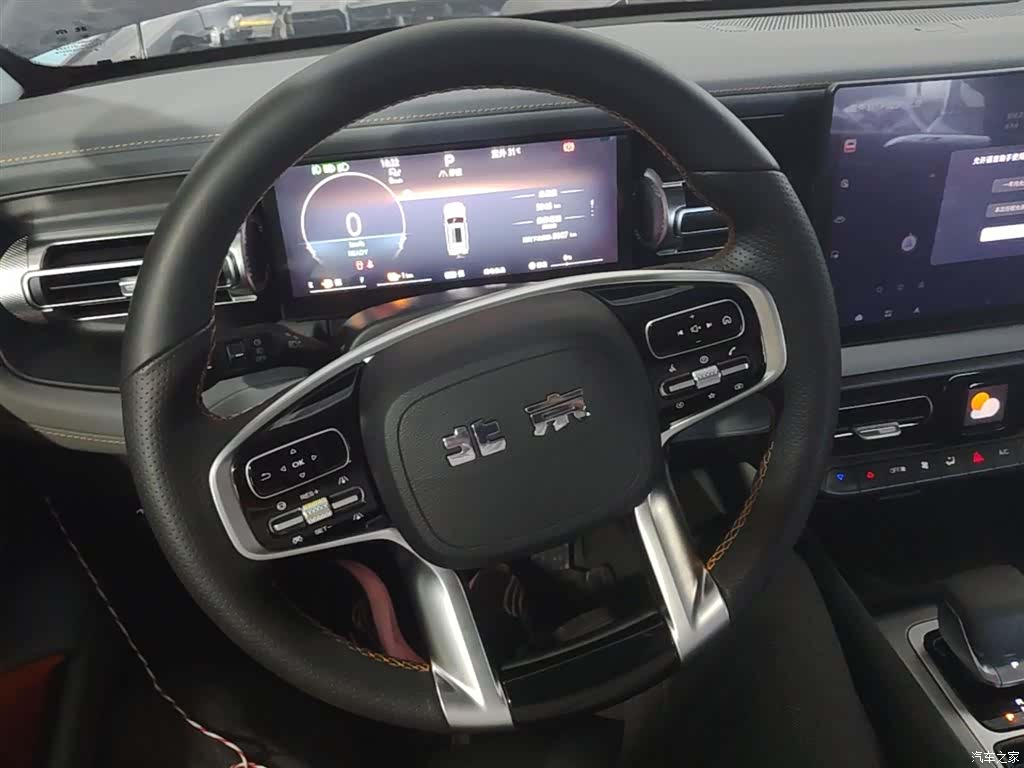 BAIC BJ40, 2025 11
