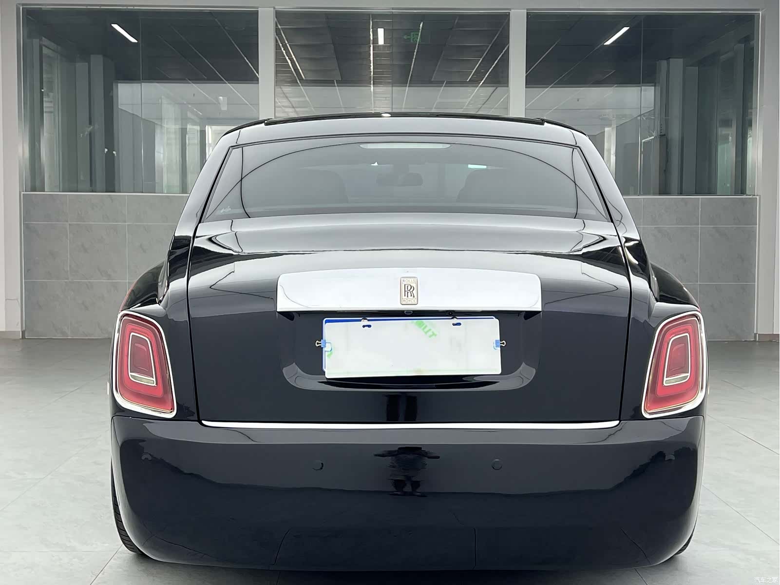 Rolls-Royce Phantom, 2012 9