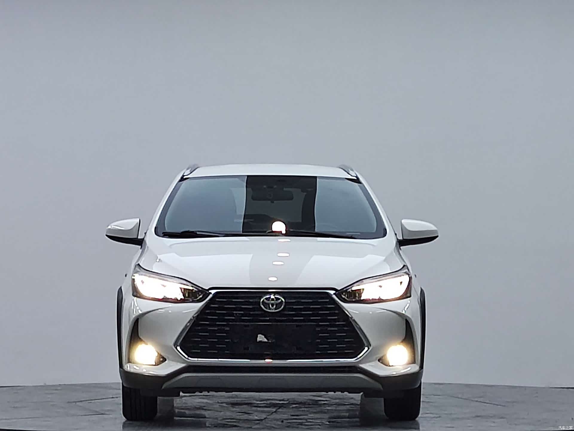 Toyota YARiS L, 2022 3