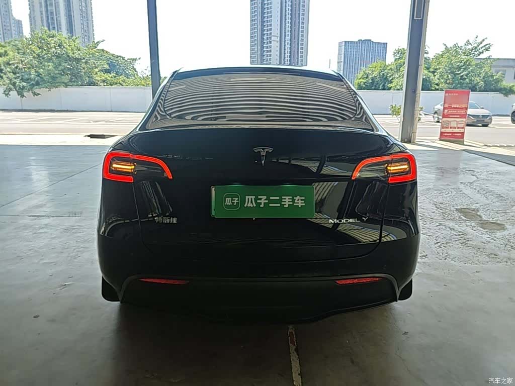 Tesla Model Y, 2022 6
