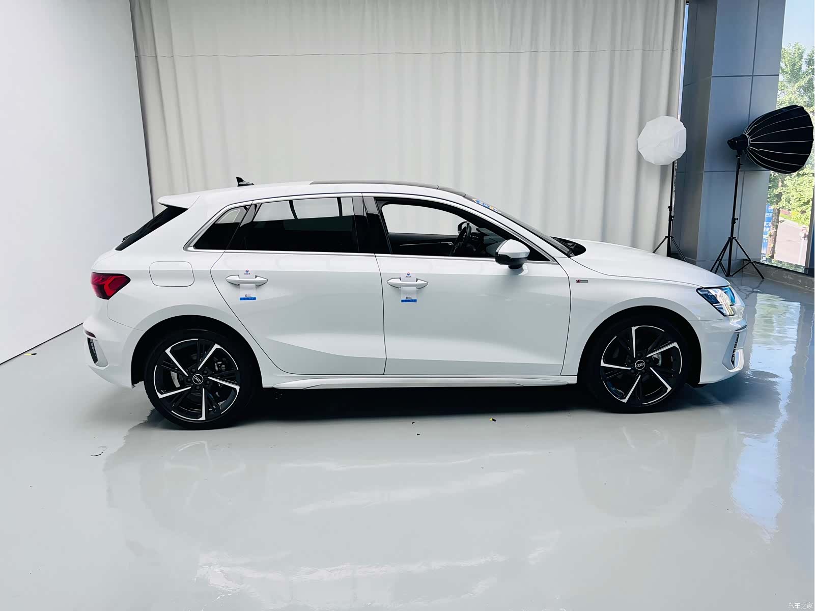 Audi A3, 2023 все фото