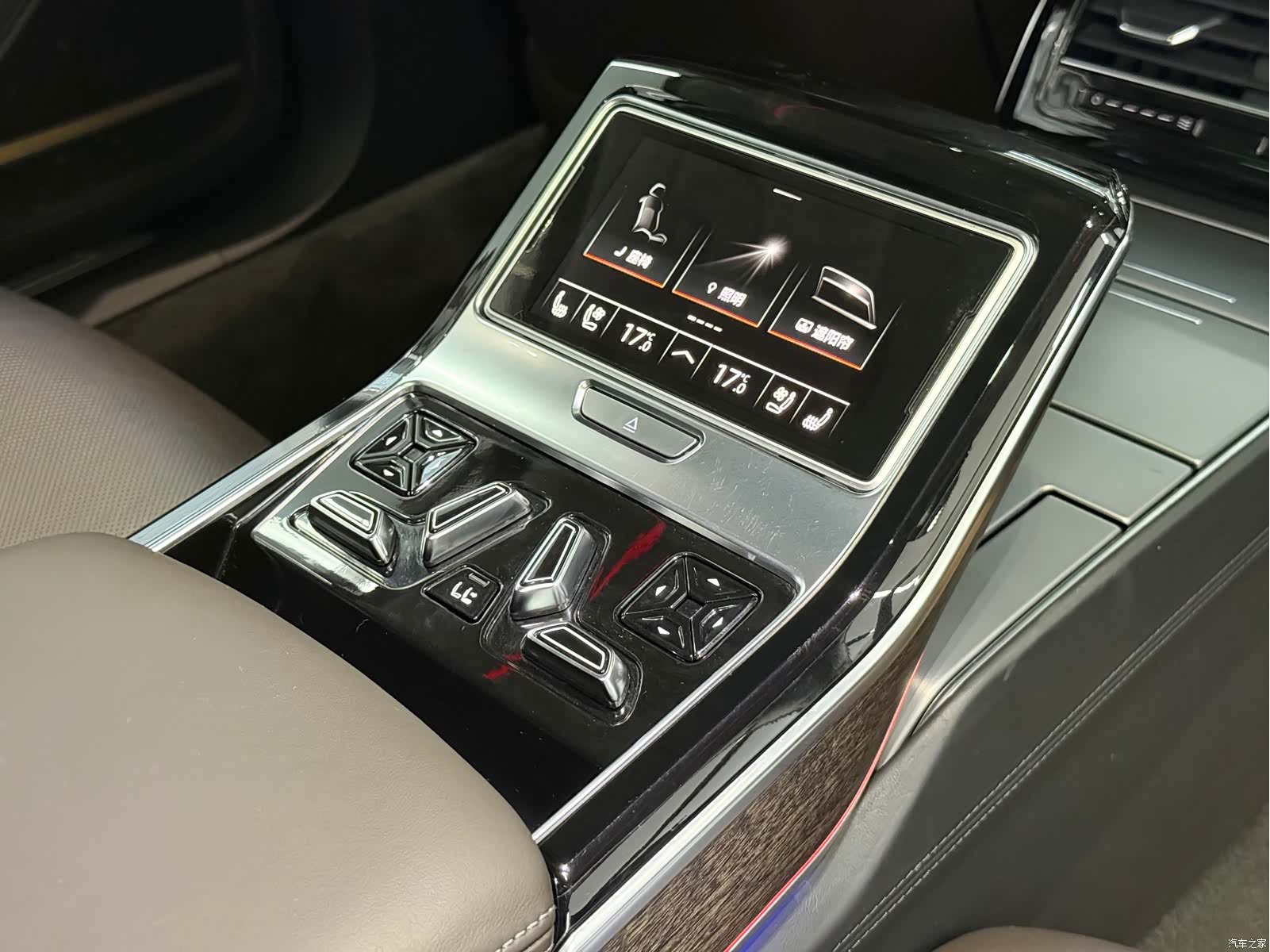 Audi A8L, 2019 11
