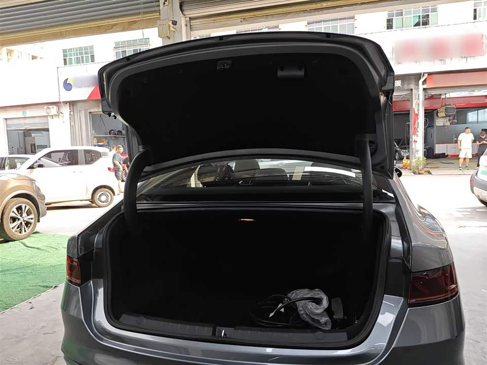 BYD Qin Yuan BYD Qin Yuan