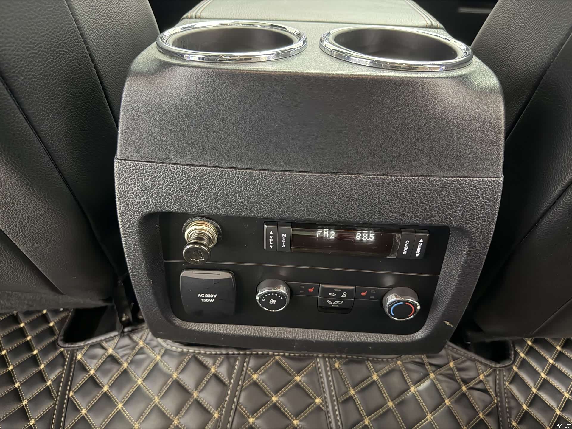 Lincoln Navigator, 2017 16