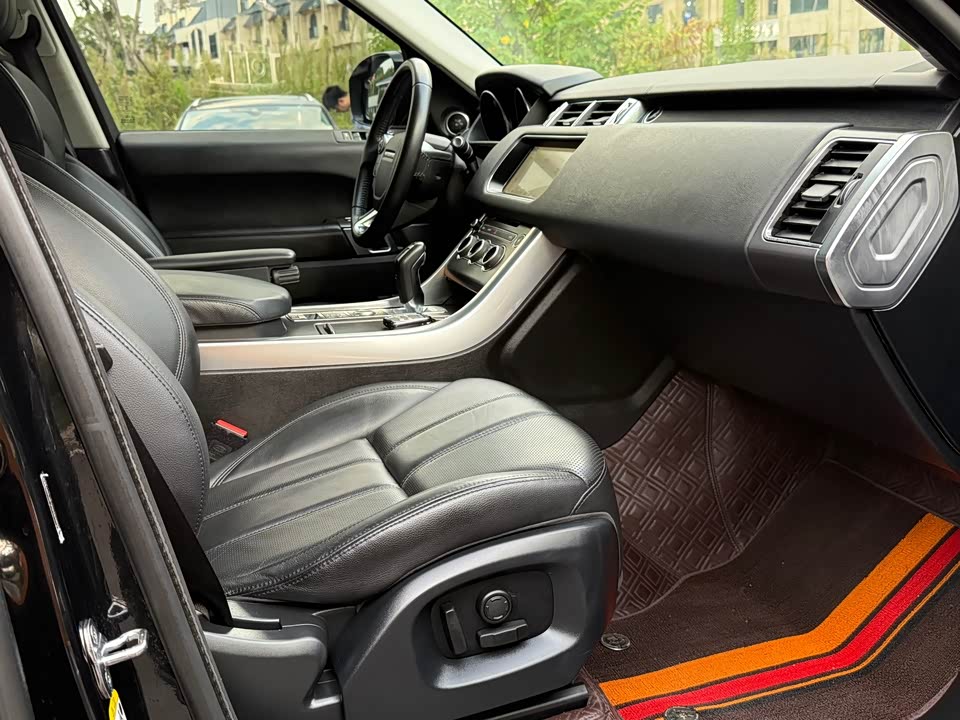 Land Rover Range Rover Sport Land Rover Range Rover Sport