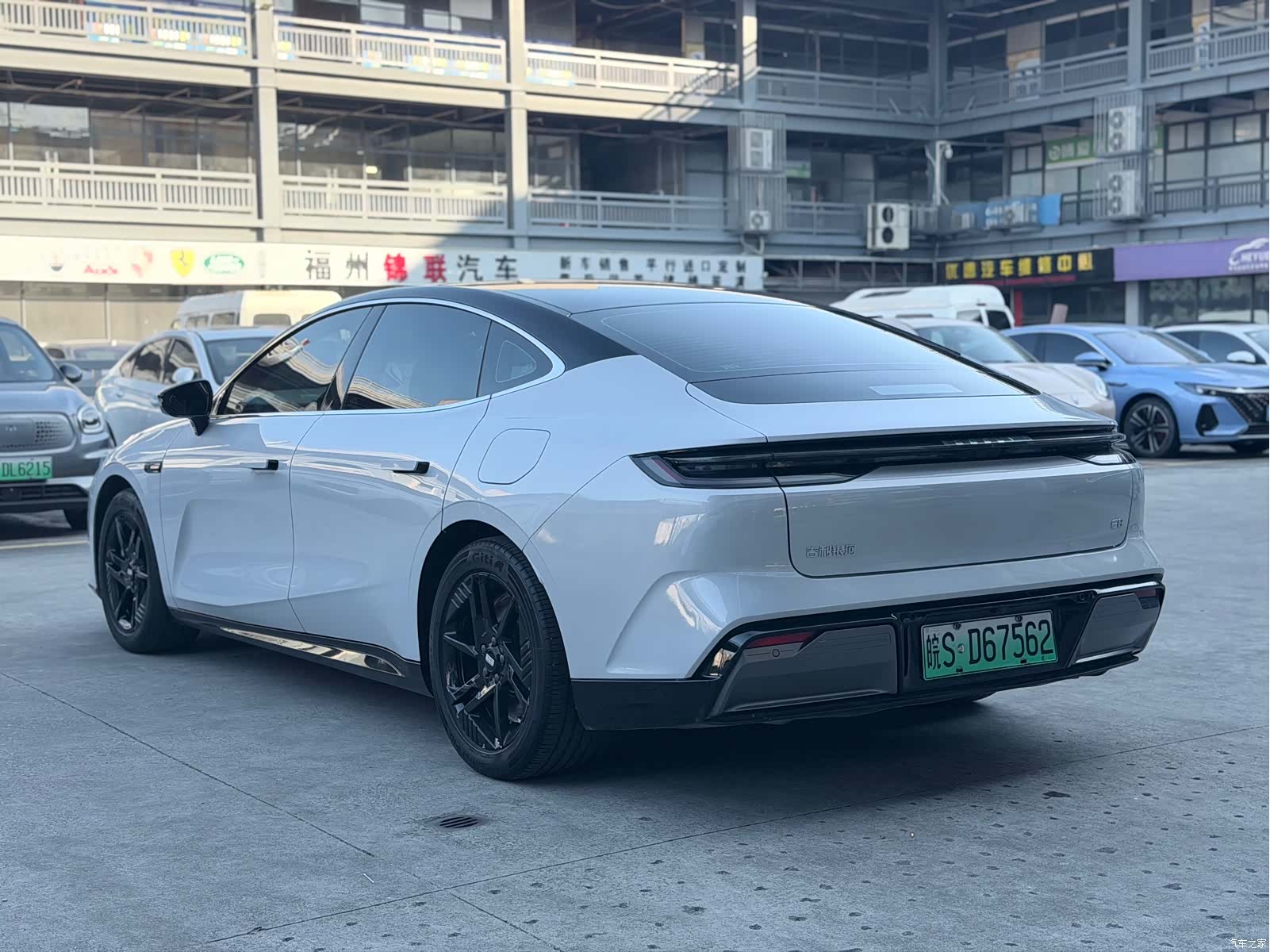 Geely E8, 2024 4