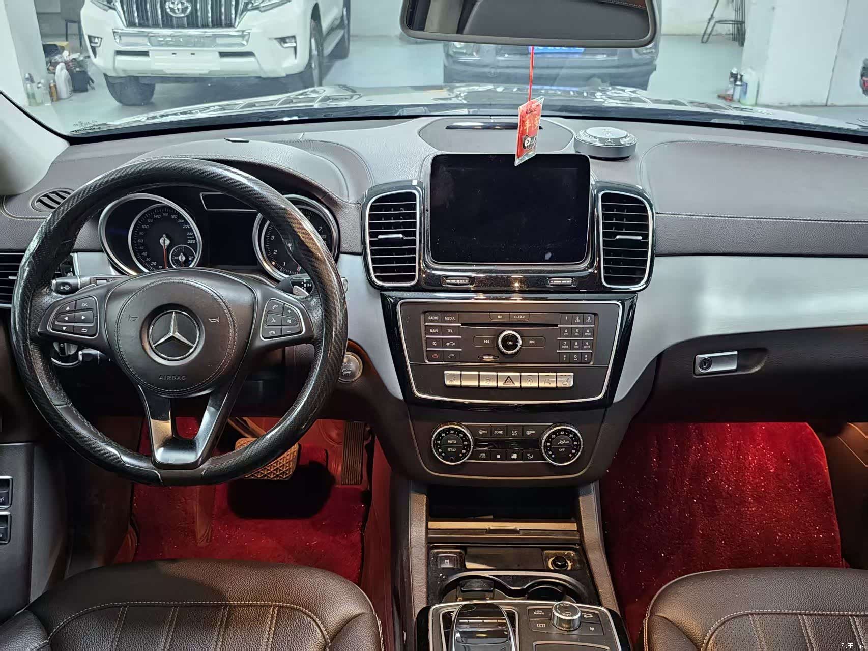 Mercedes-Benz GLS, 2016 9