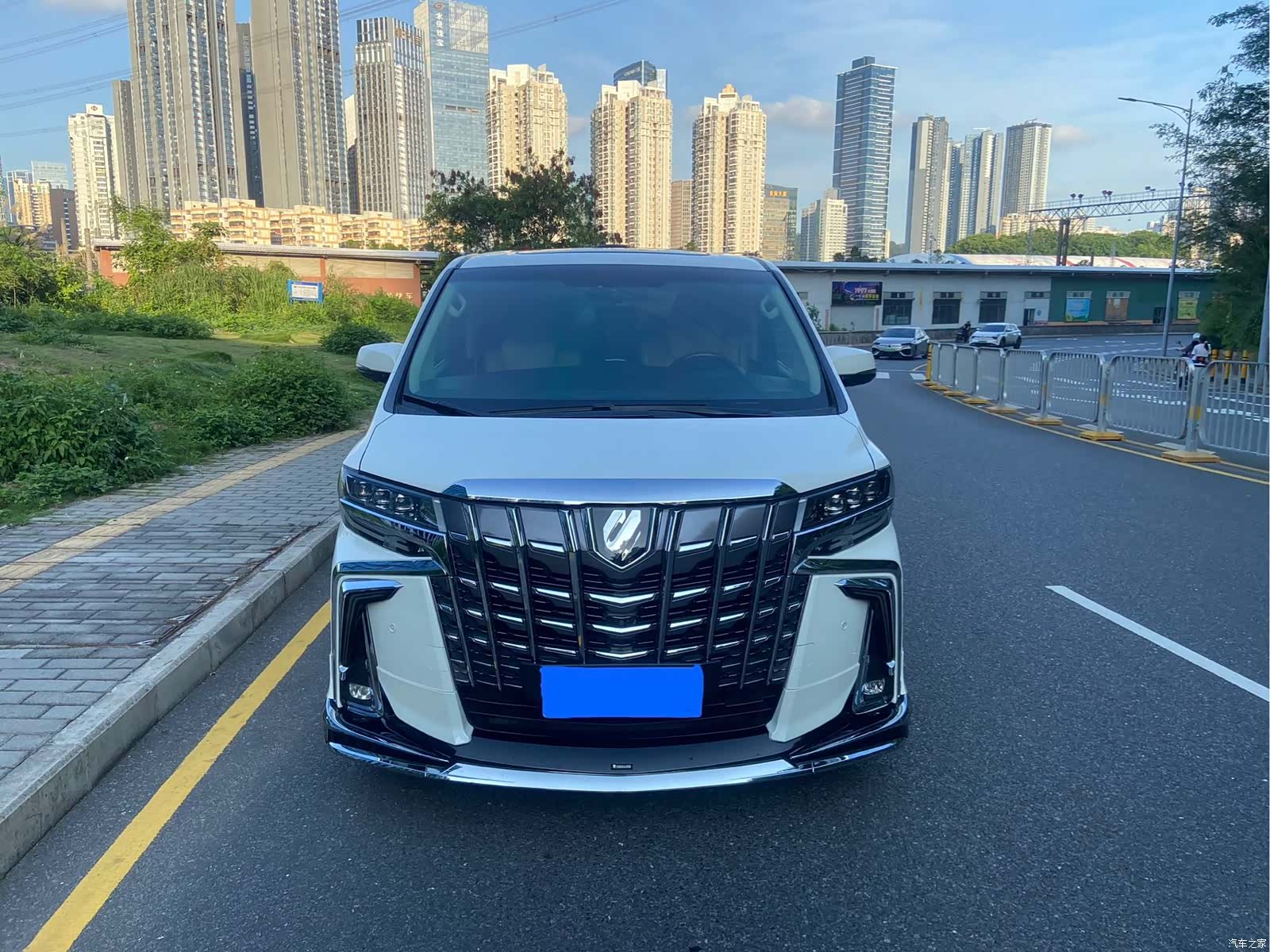 Toyota Alphard, 2016 2