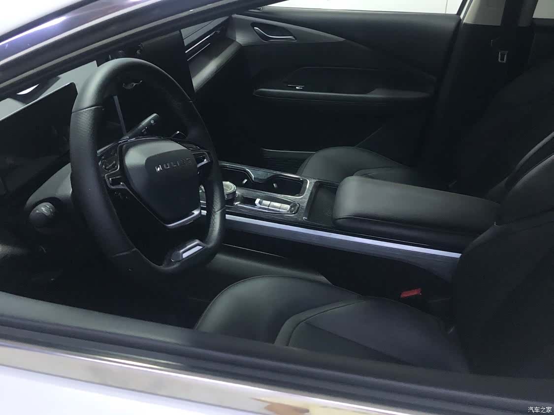 Wuling Starlight, 2024 6