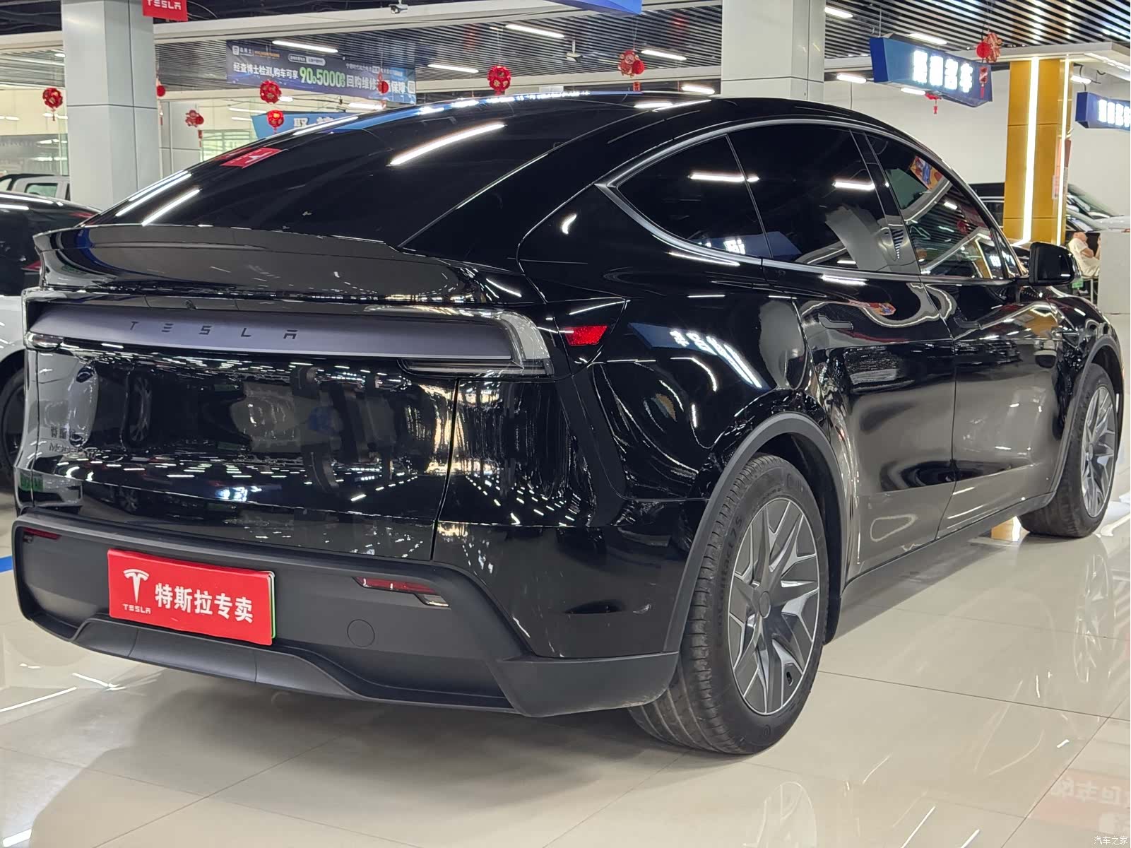 Tesla Model Y, 2025 9