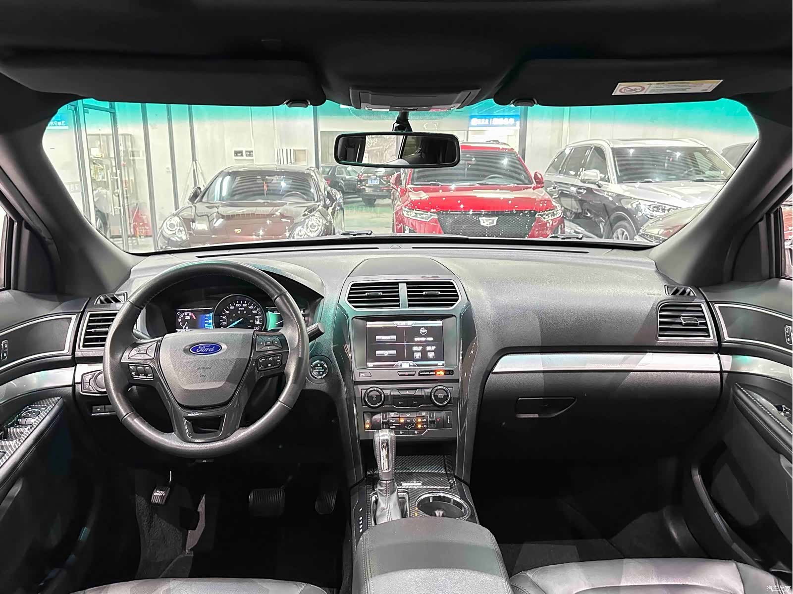 Ford Explorer, 2015 18