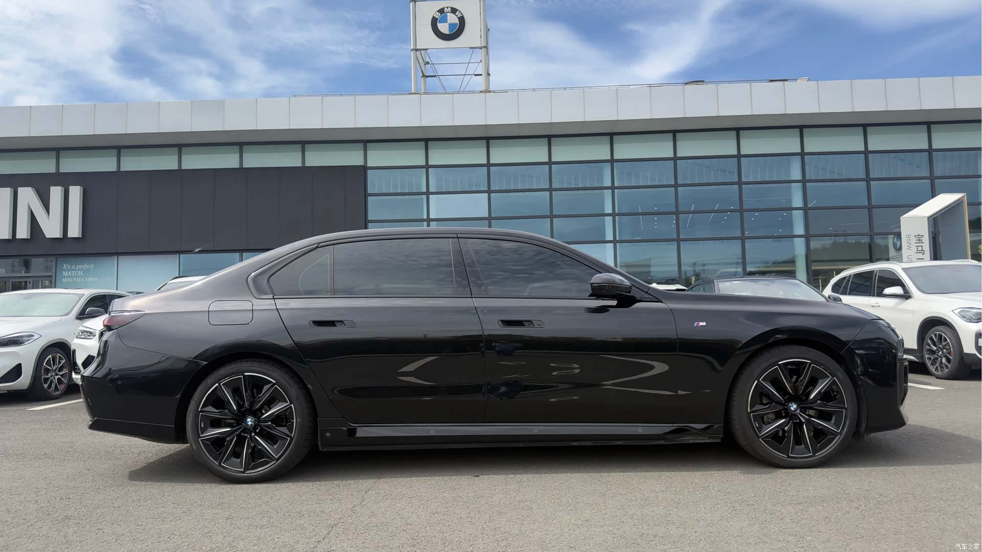 BMW i7, 2023 10