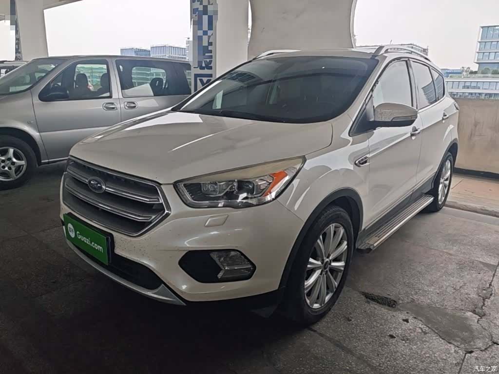 Ford Kuga, 2017 1