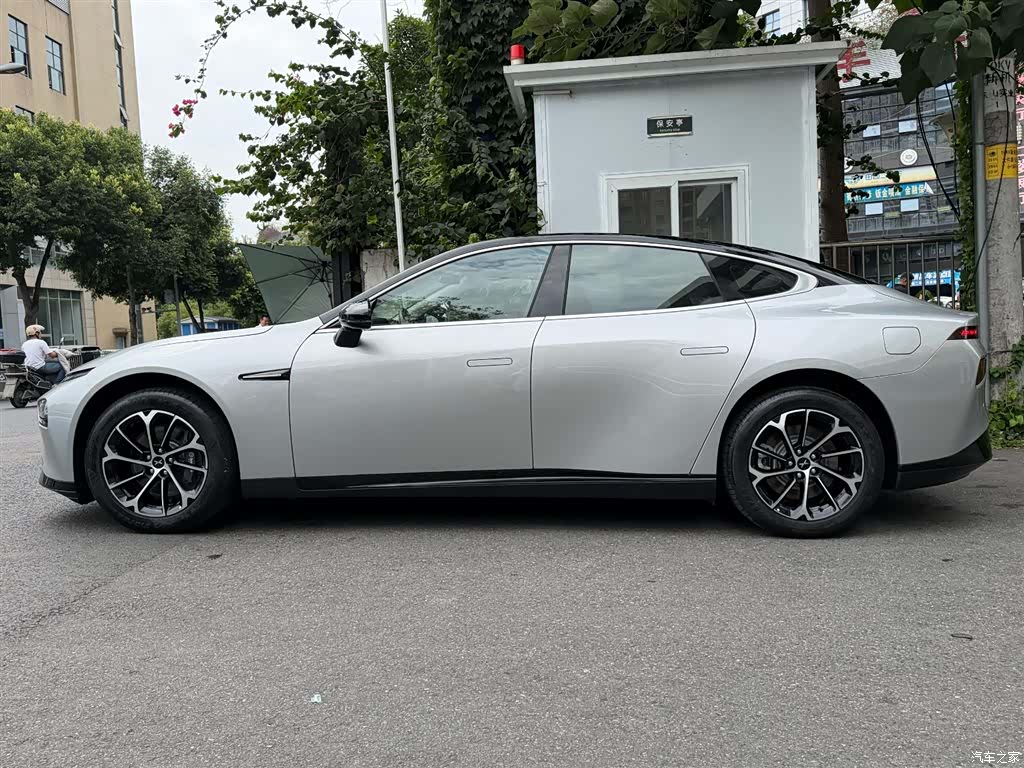 Xpeng P7, 2022 3