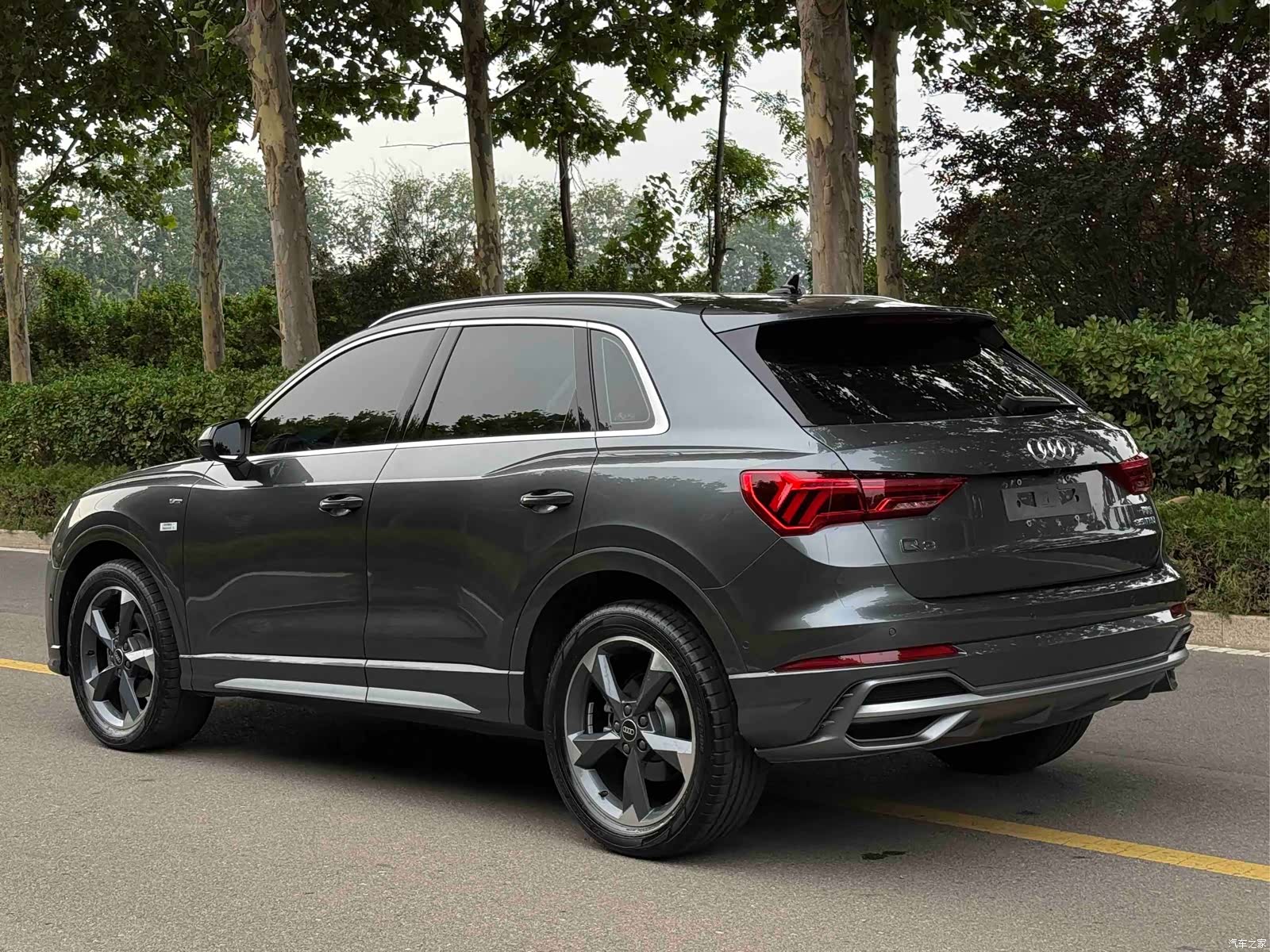 Audi Q3, 2022 все фото