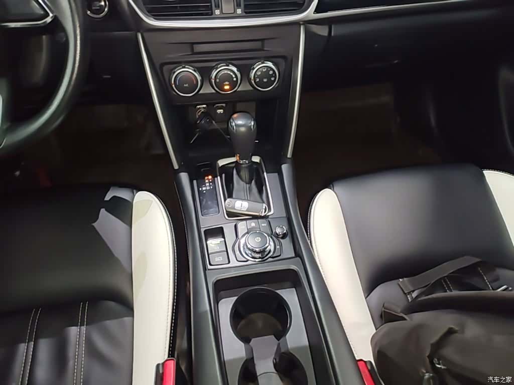 Mazda CX-4, 2019 14